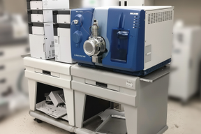 SCIEX QTRAP 5500 triple quadrupole mass spectrometer for quantitative analysis